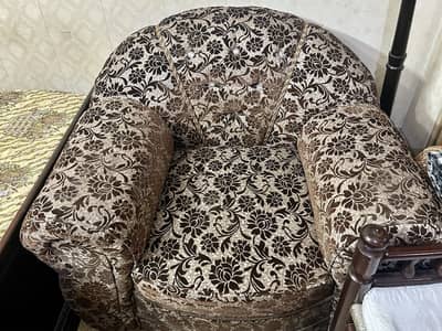 Sofa set (urgent sale)