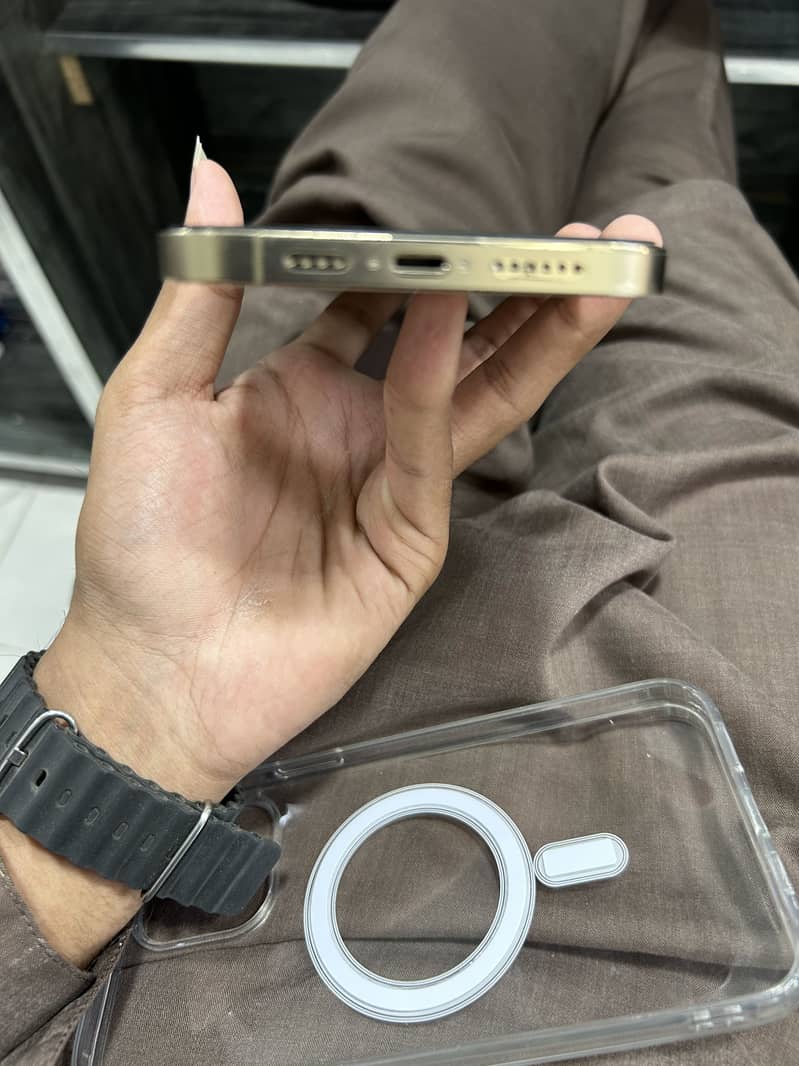 Apple iPhone 12 Pro Max 5