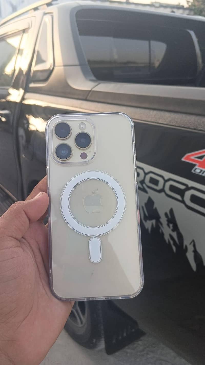 Apple iPhone 14 Pro Max 1