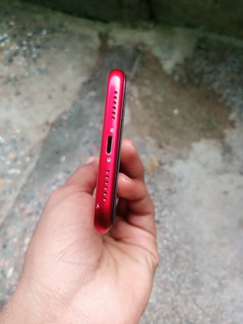 Apple iPhone XR 6