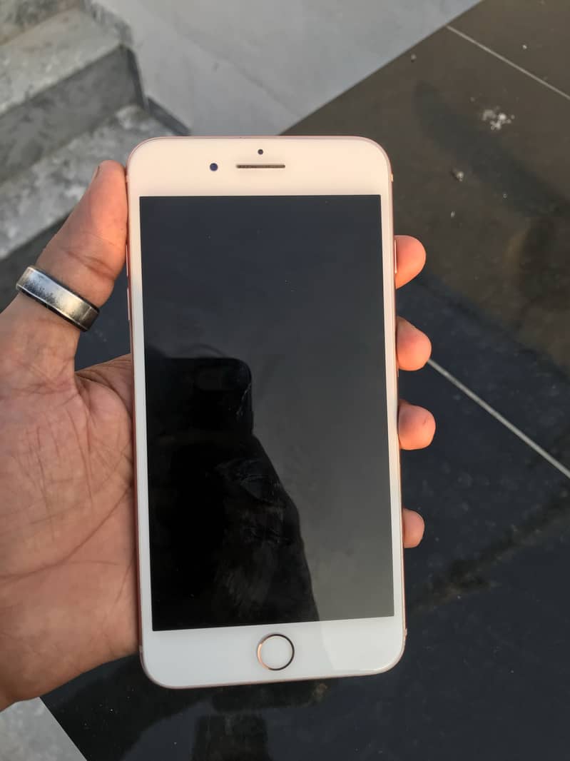 Apple iPhone 8 Plus 2