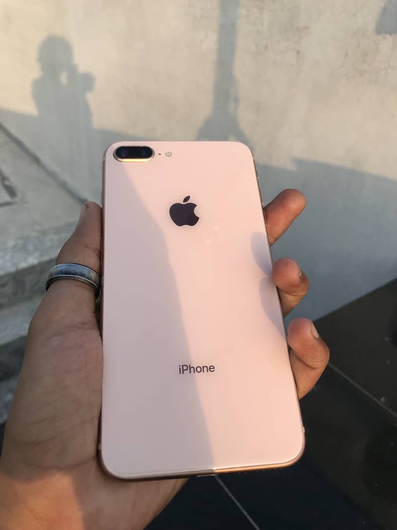 Apple iPhone 8 Plus 12