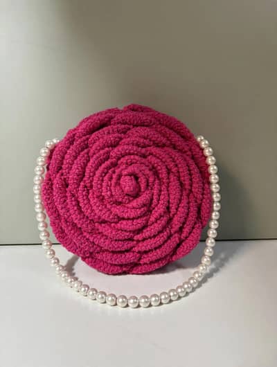 beautiful 3D rose crochet bag