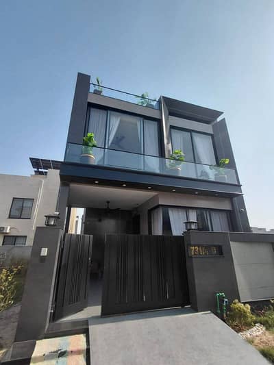5 Marla Very Beautiful House Available For Rent Central Park Lahore