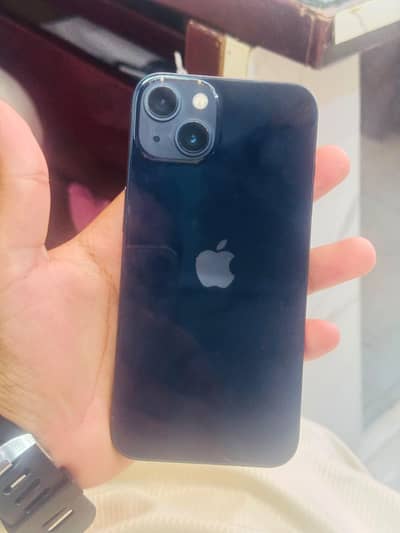 Apple iPhone 13