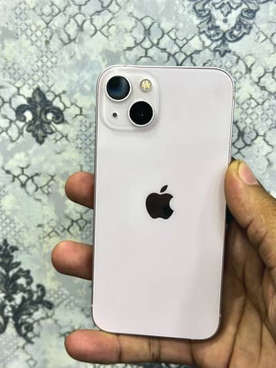 Apple iPhone 13