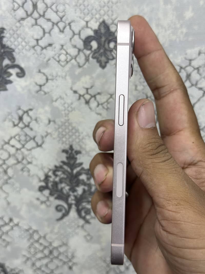 Apple iPhone 13 3