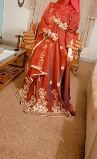 deep maroon maxi / preloved 3