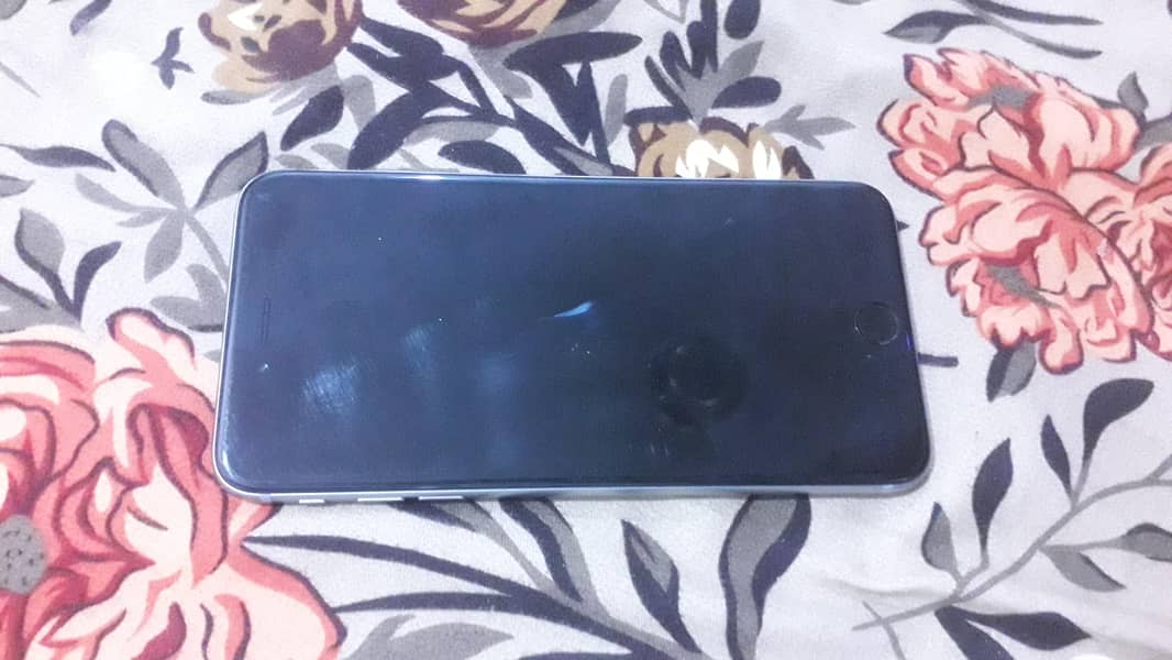 Apple iPhone 6 Plus 0