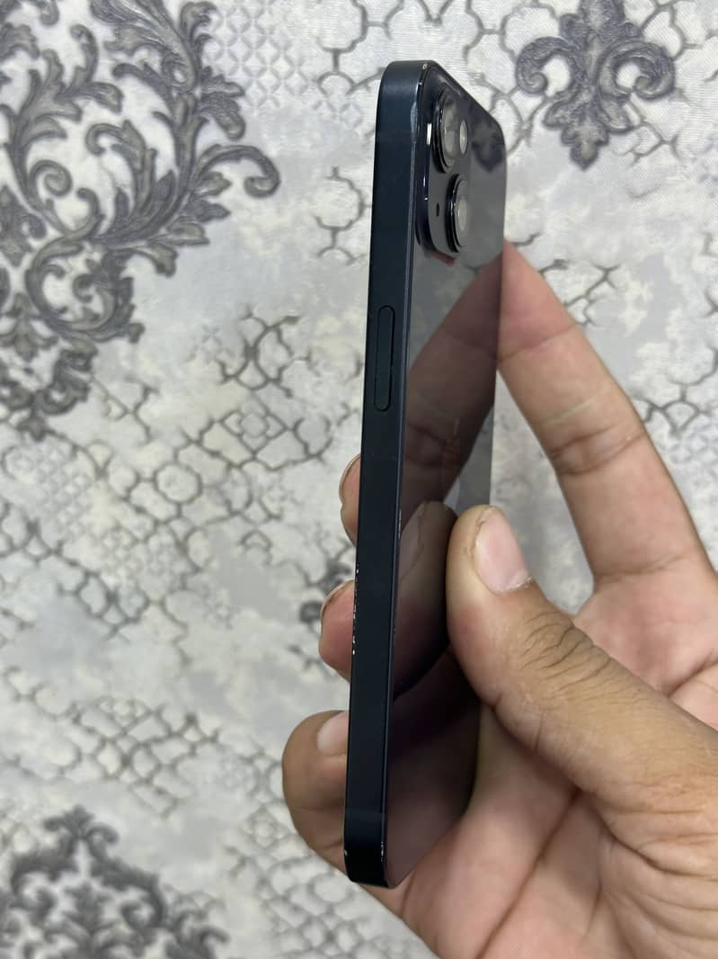 Apple iPhone 13 1
