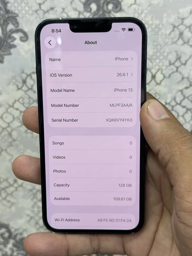 Apple iPhone 13 5