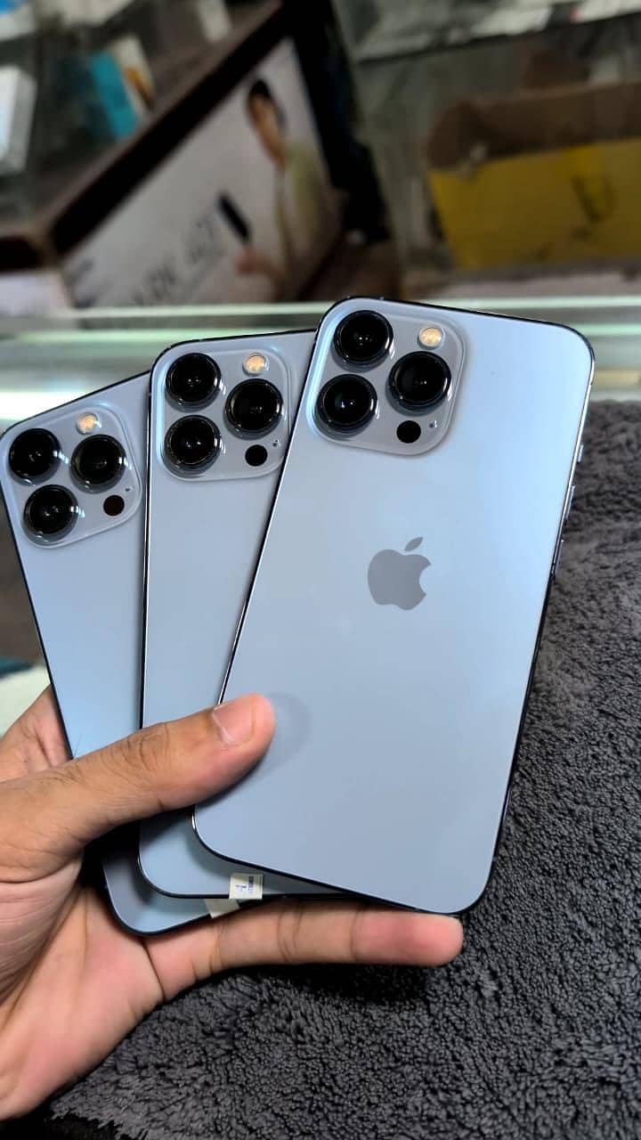 Apple iPhone 13 Pro Max 0