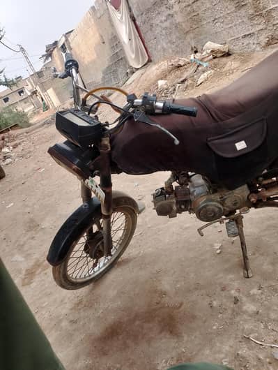 all okay engine sled ha book ka tokra ha book miss ha Baki file okay h