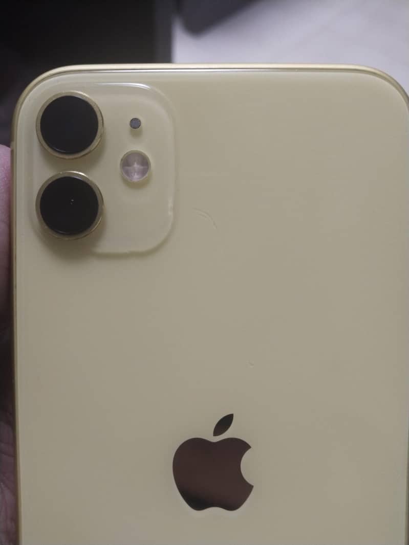 Apple iPhone 11 3