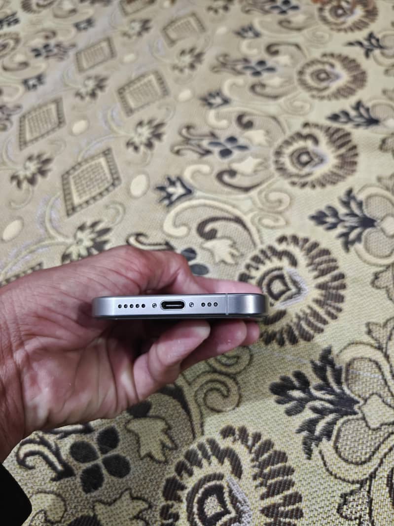 Apple iPhone 15 Pro 5