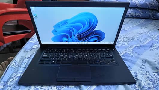 dell latitude 14 inch laptop core i7 8th gen, 4 gb ram, 256 gb ssd