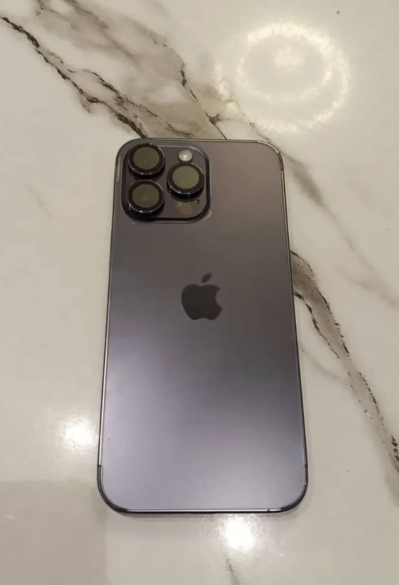 Apple iPhone 14 Pro Max 1