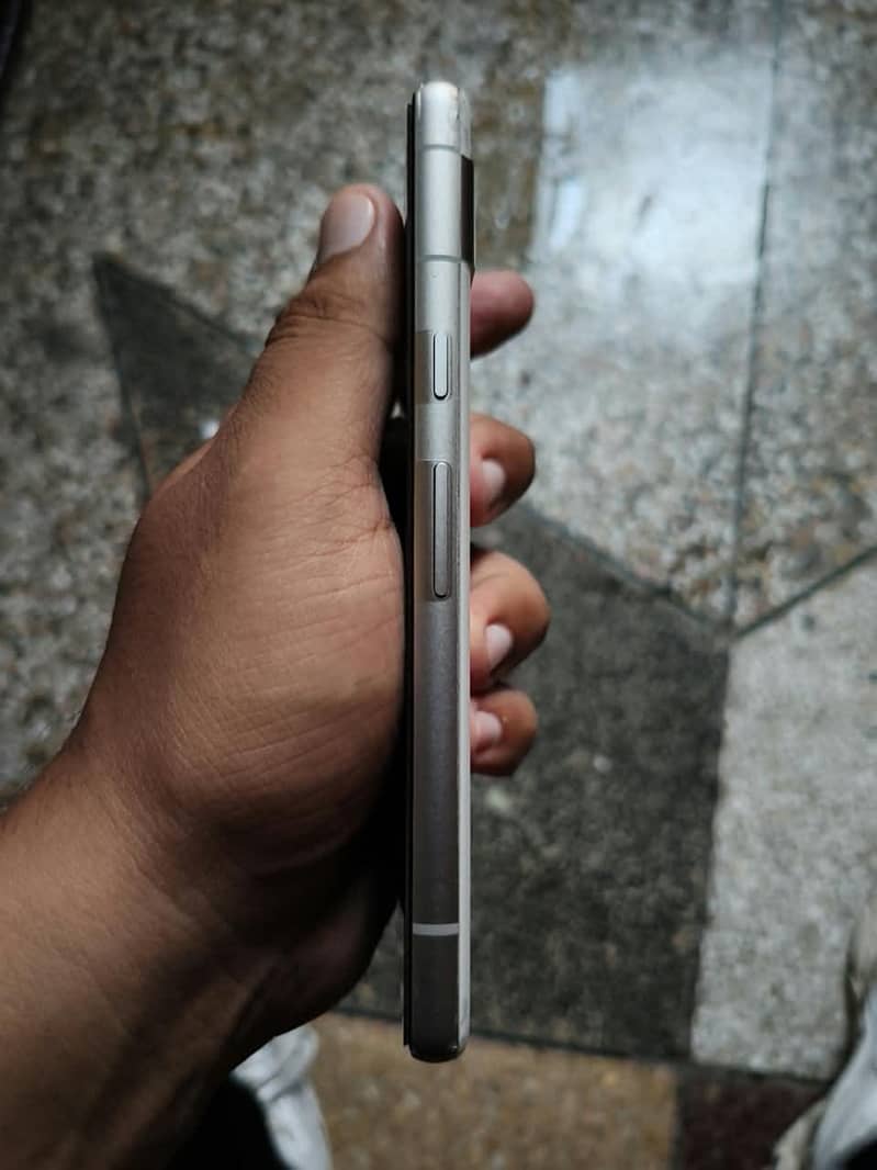 Google Pixel 7a 5