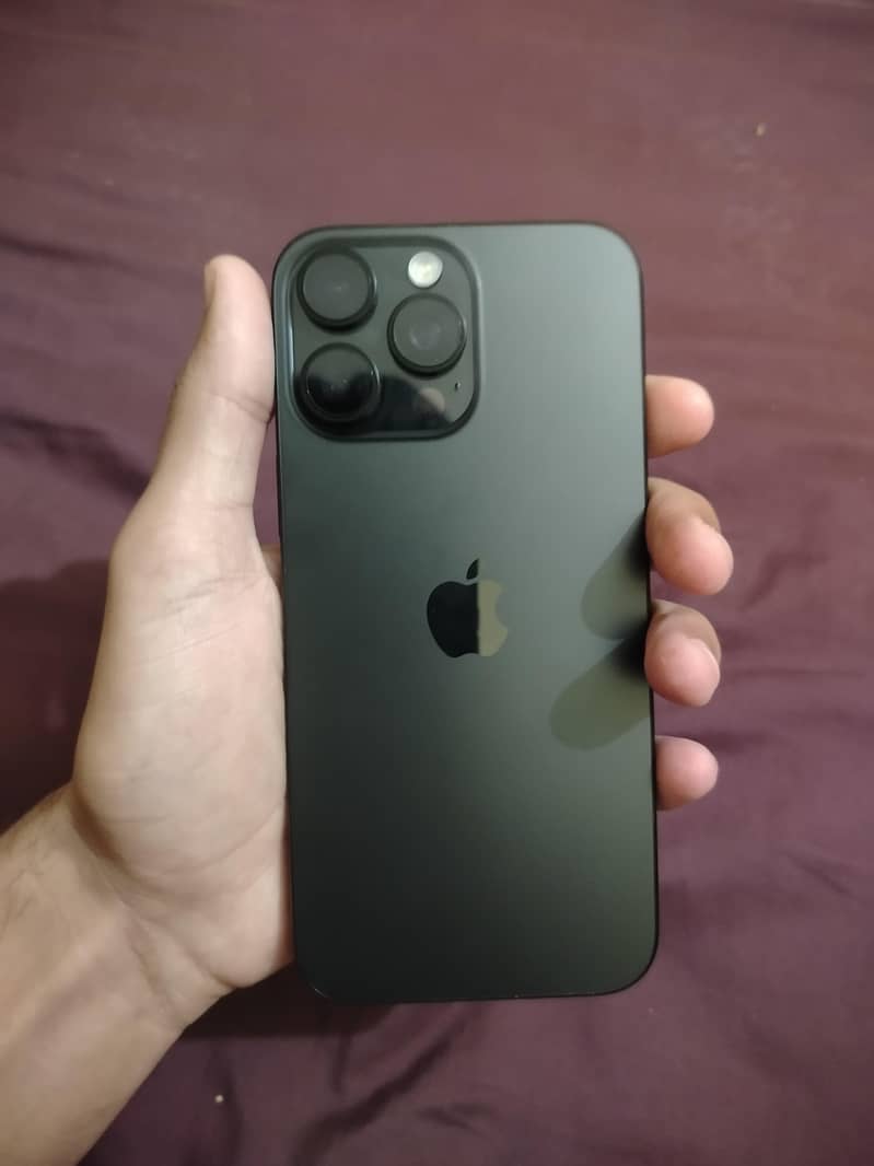 Apple iPhone 16 Pro Max 0