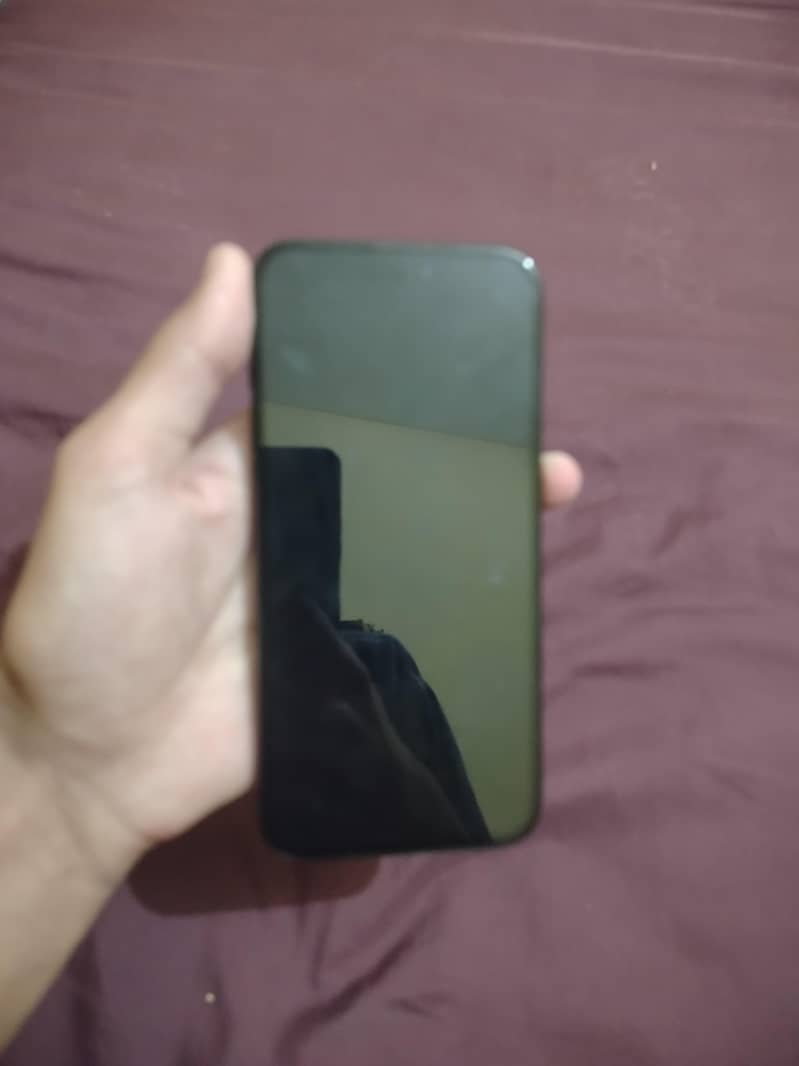 Apple iPhone 16 Pro Max 4