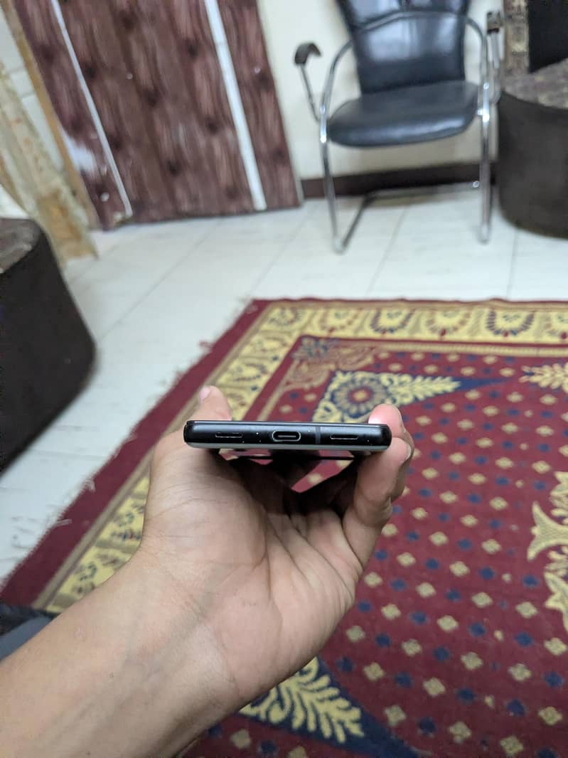 Google Pixel 6a 5