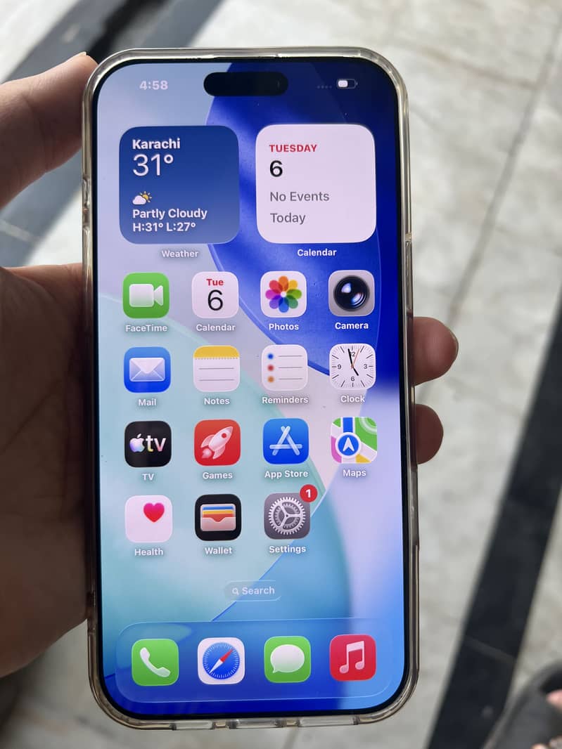 Apple iPhone 16 Pro Max 4