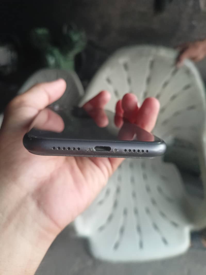 Apple iPhone 11 2