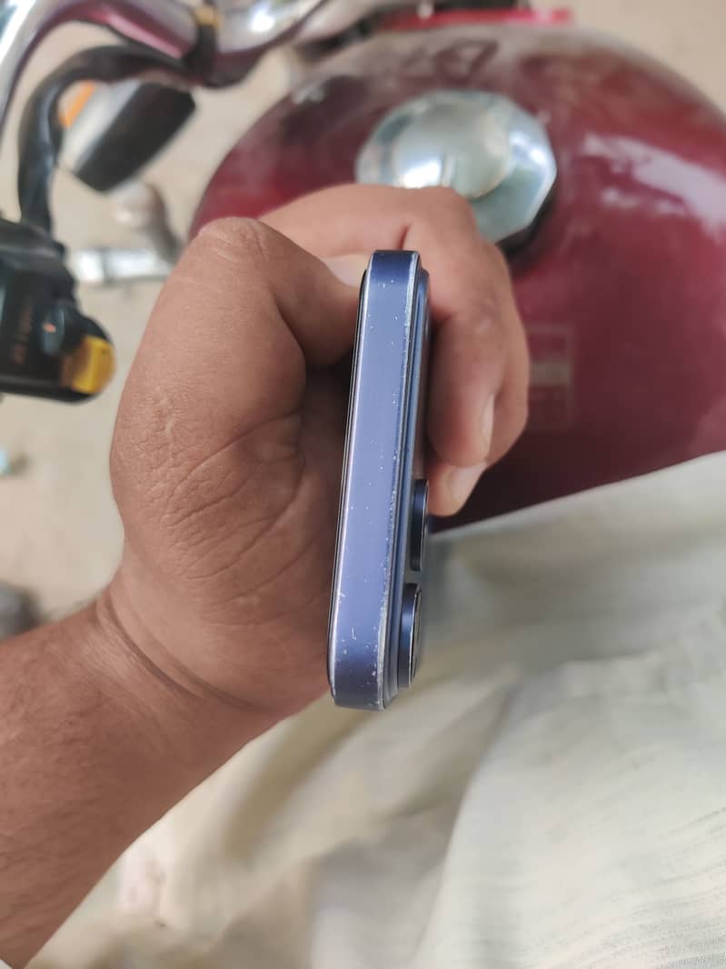 Apple iPhone XR 4