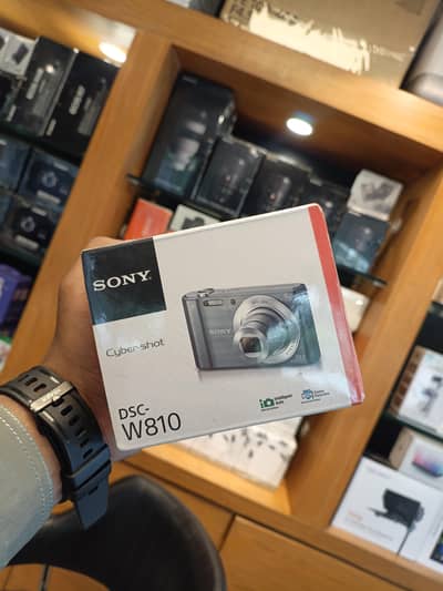 SONY DSC-W810 CYBER SHOT Brand New seal Packed