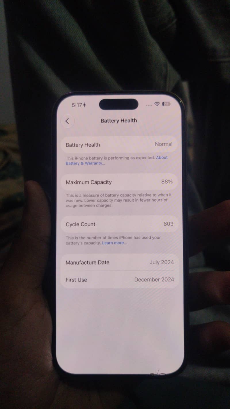 Apple iPhone 16 Pro 0