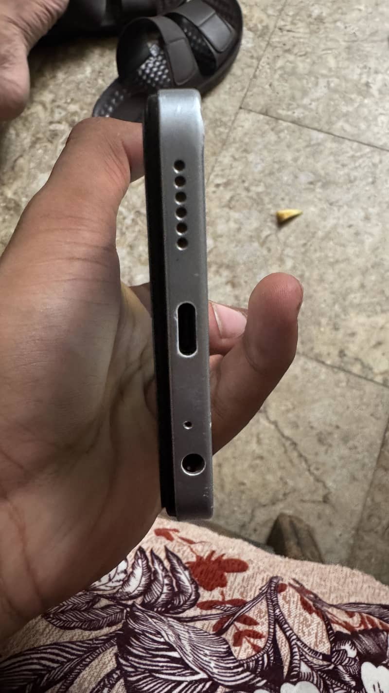 Tecno Spark 20 4