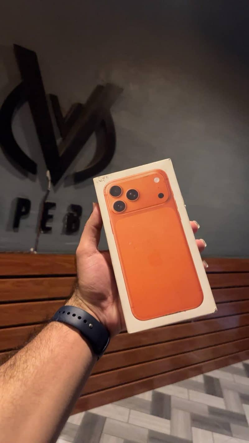 Apple iPhone 17 Pro Max 2