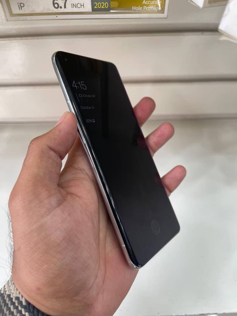 One Plus 9 Pro 6