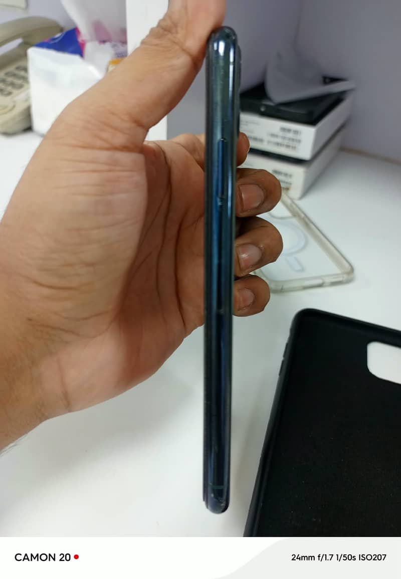 Apple iPhone 11 Pro Max 1