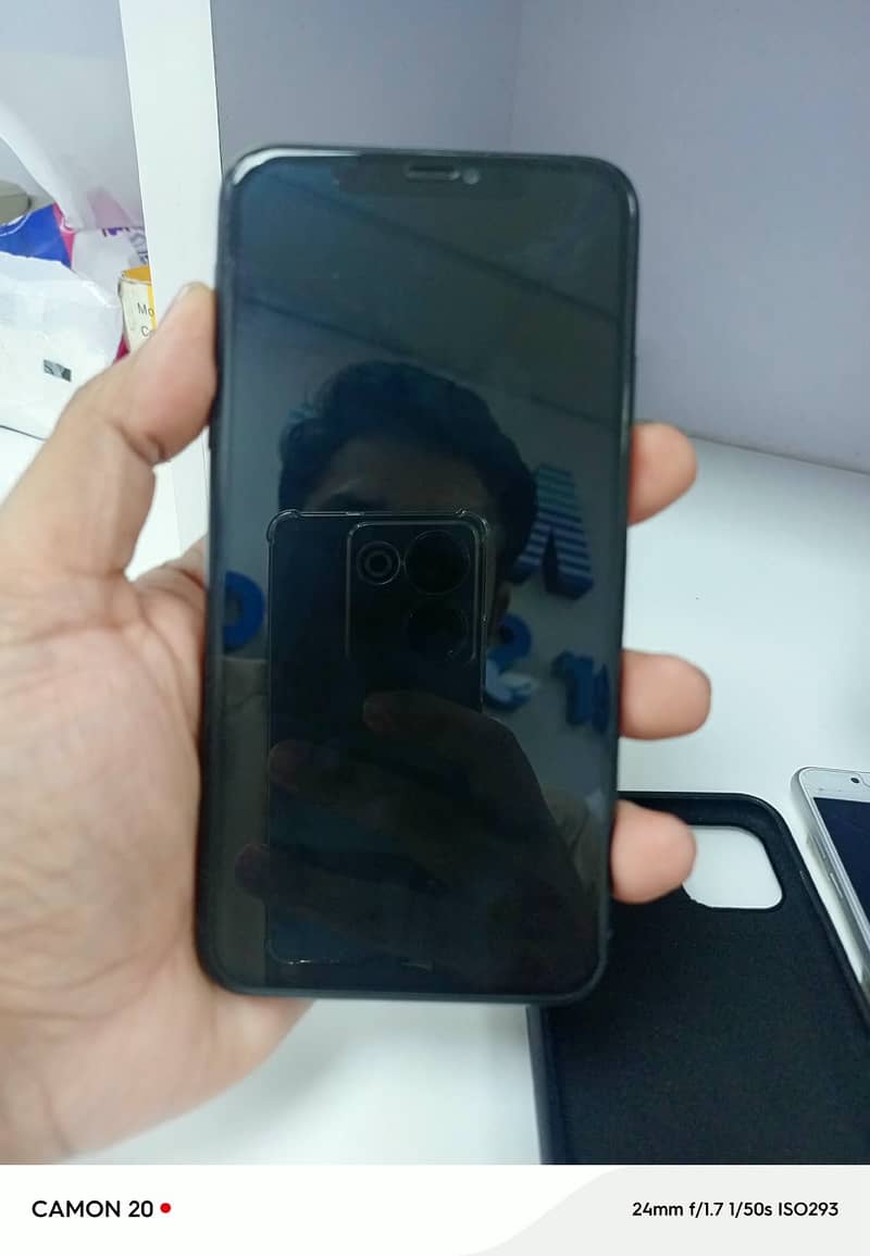 Apple iPhone 11 Pro Max 3