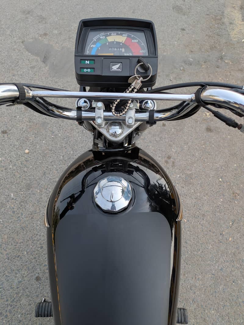 CD70 2005 Model 4