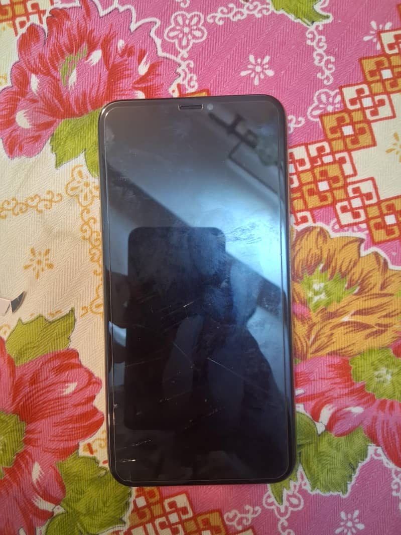 Apple iPhone XS Max 1