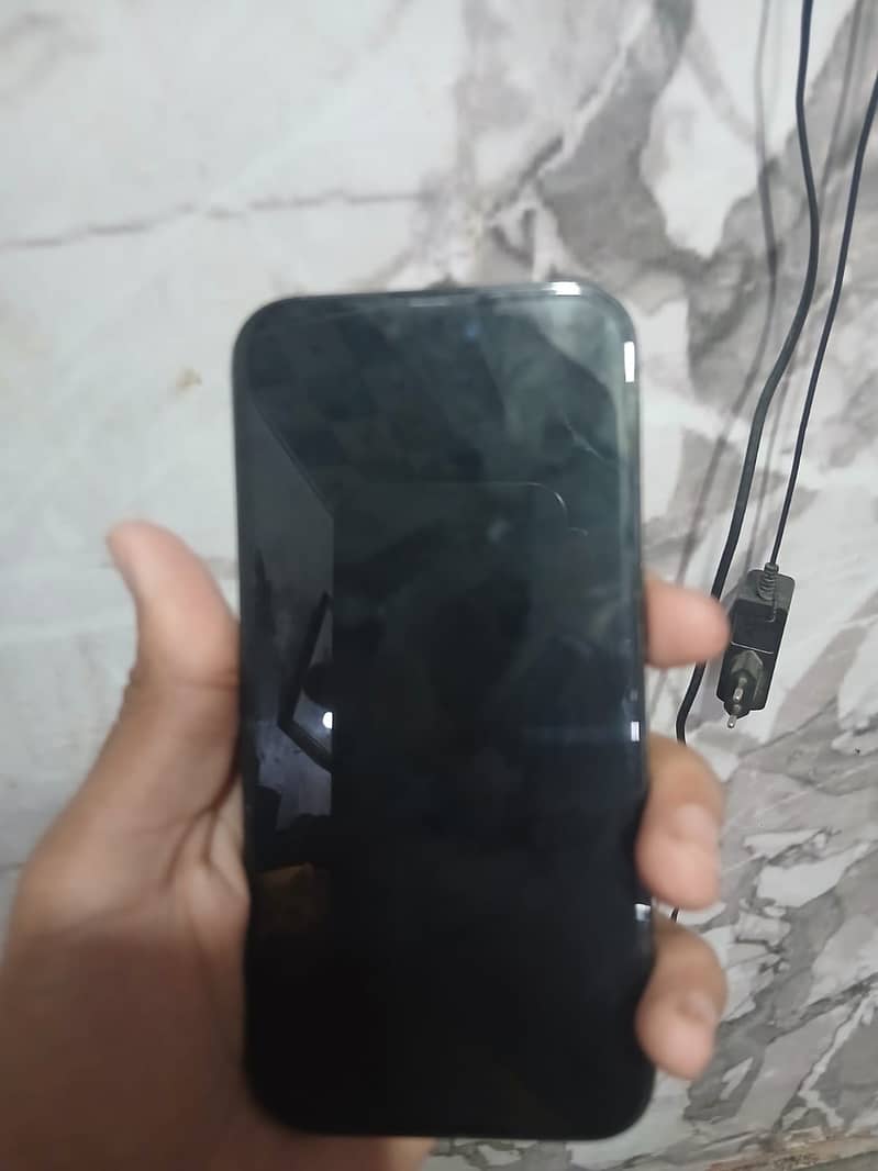 Apple iPhone 15 Pro 3
