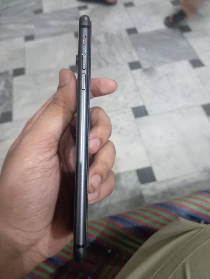 Apple iPhone 8 Plus 2