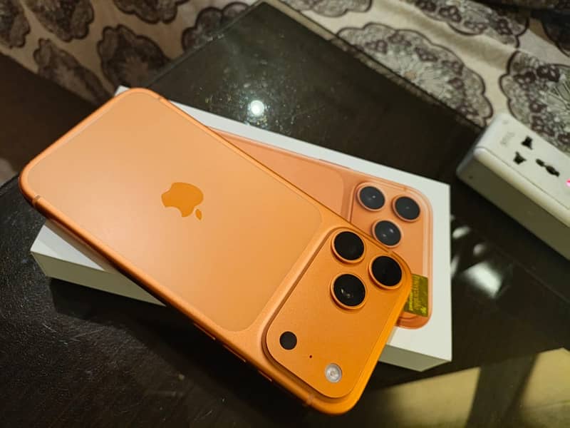 Apple iPhone 17 Pro Max 2