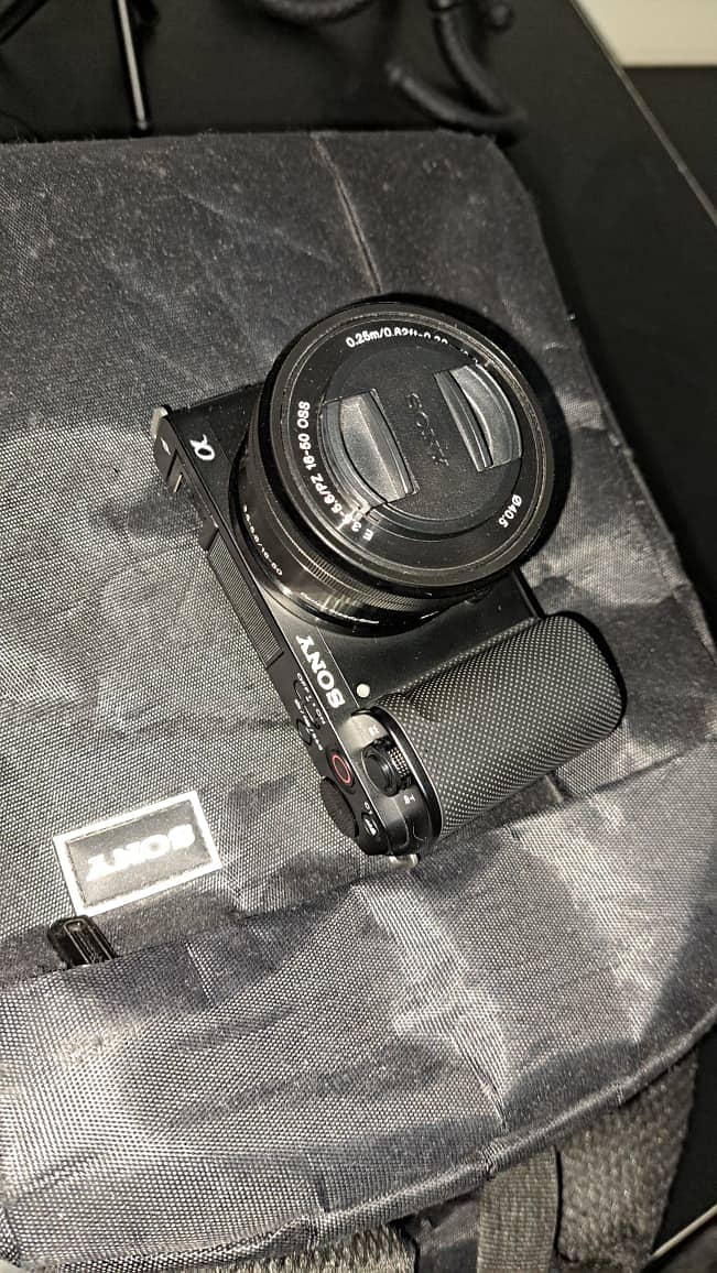 SONY ZV-E10 Mirrorless DSLR 9