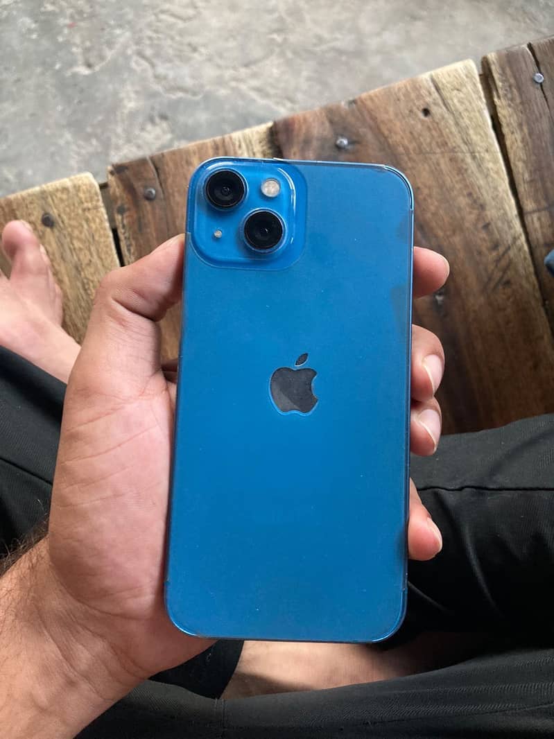 Apple iPhone 13 1
