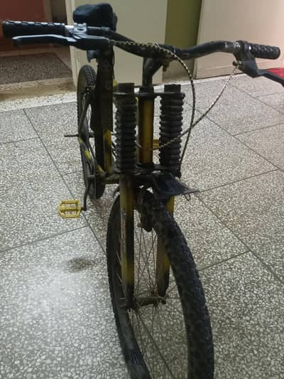 Used Mountain Bike with Front Suspension – Good Condition