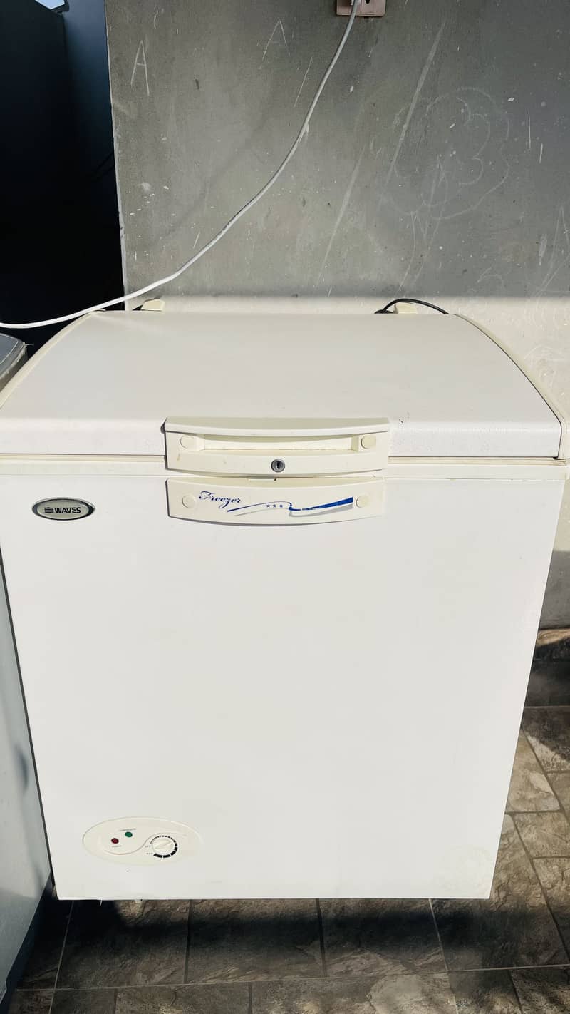 Waves freezer single door 2