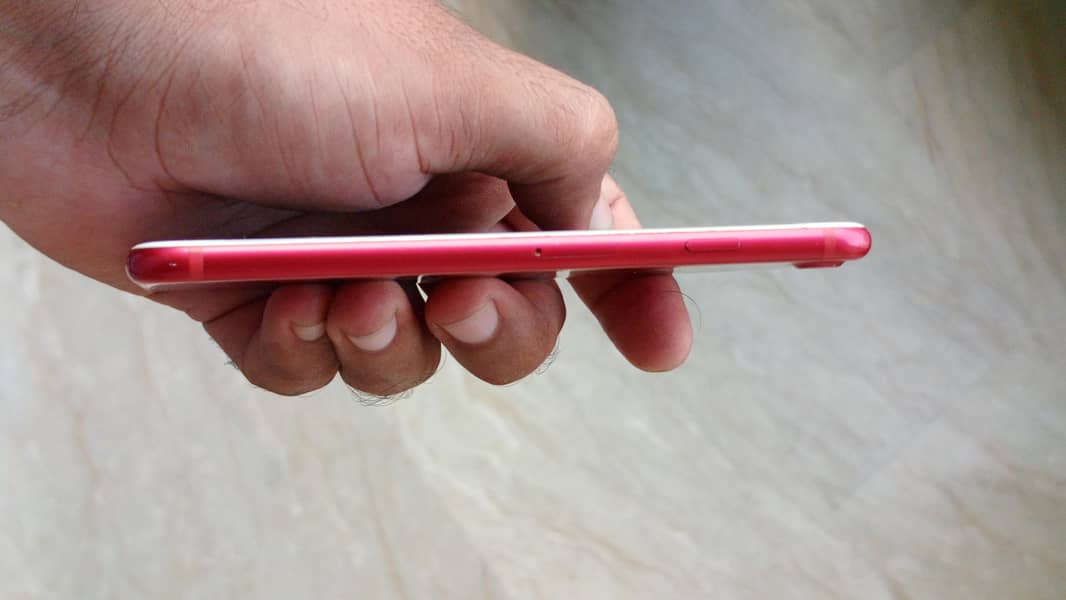 Apple iPhone 7 4