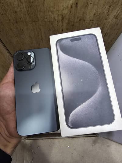Apple iPhone 15 Pro Max black titanium