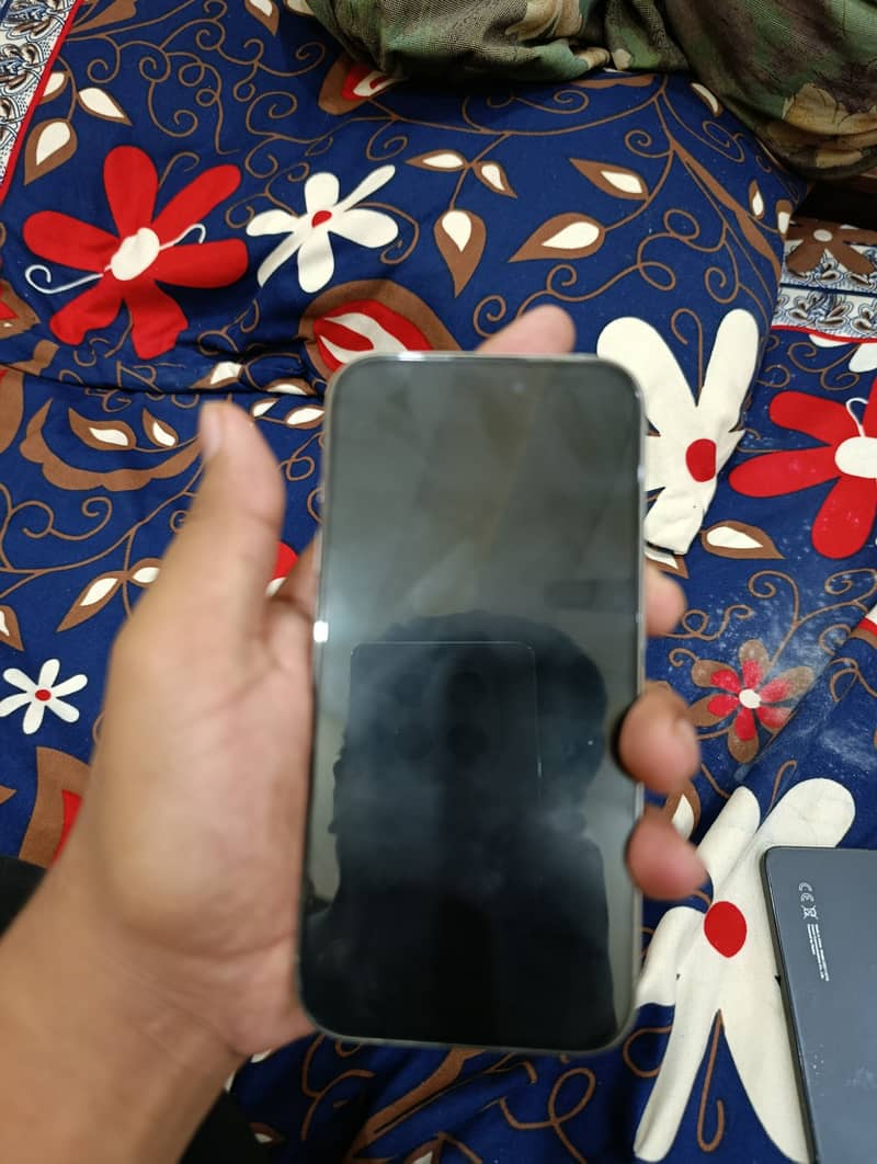 Apple iPhone 15 Pro 1