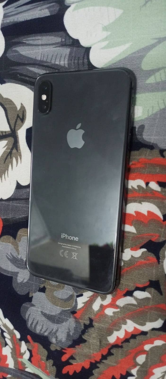Apple iPhone XS Max 4