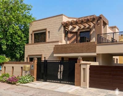**10 MARLA FULL HOUSE FOR RENT**