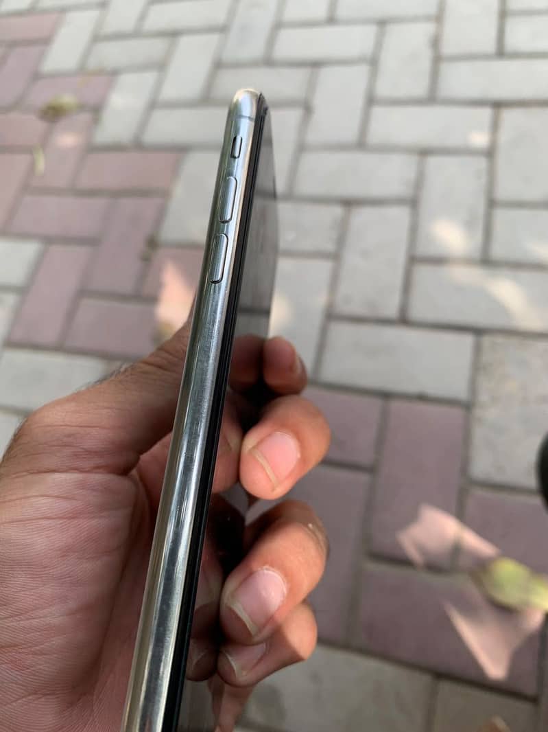 Apple iPhone X 2